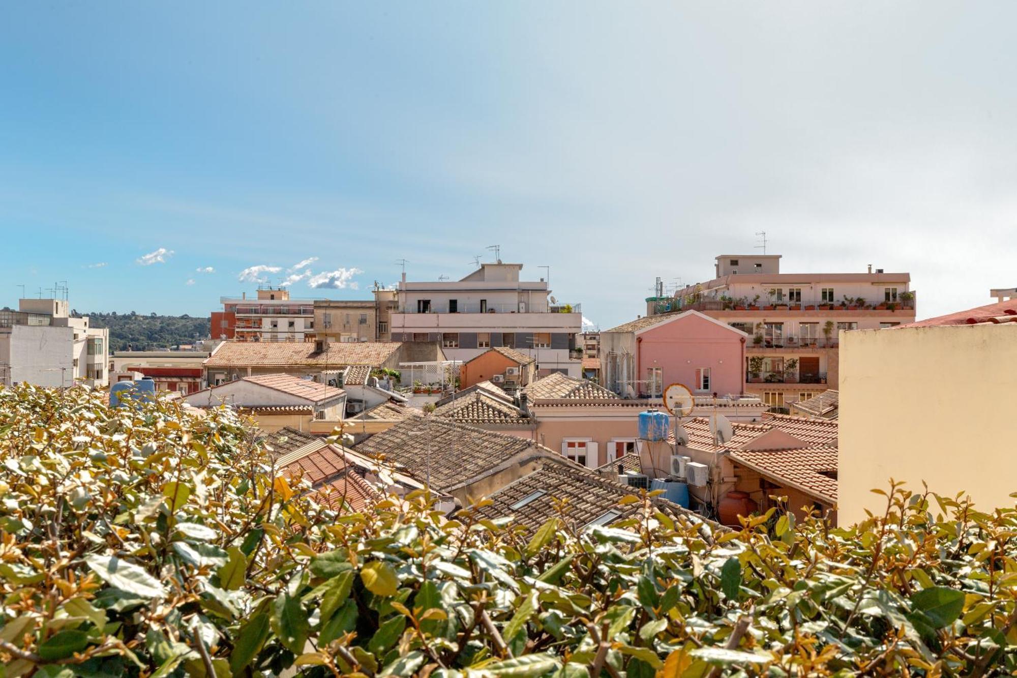 Domus De Silva - Appartamento In Centro Storico A Кальяри Экстерьер фото
